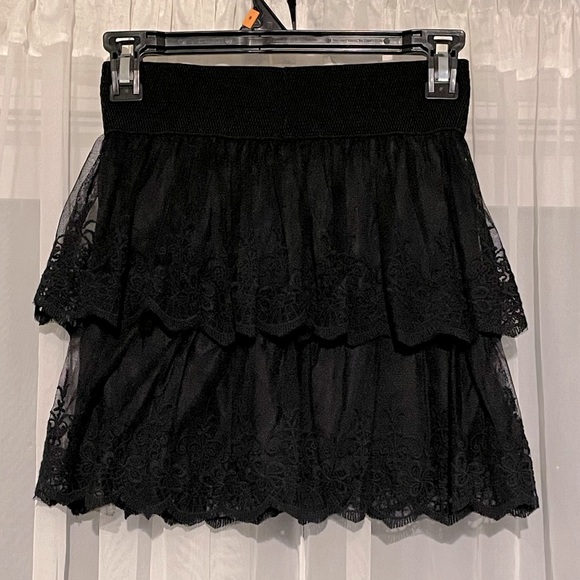 Forever 21 Black Mini Skirt - Picture 3 of 5
